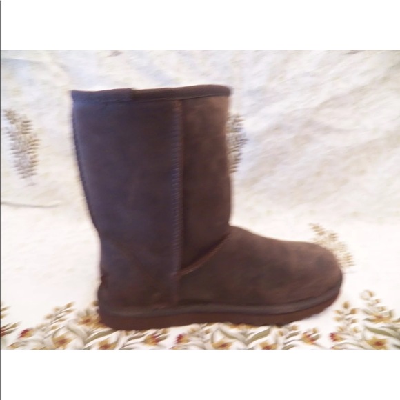 New Women UGG Classic Short Leather Brownstone - Picture 7 of 8